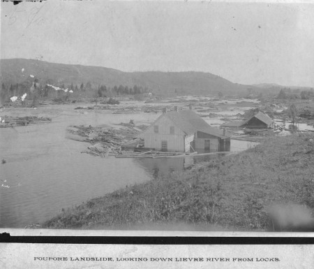 «Certaines maisons de Poupore se sont retrouvées dans la rivière du Lièvre après le glissement de terrain.»