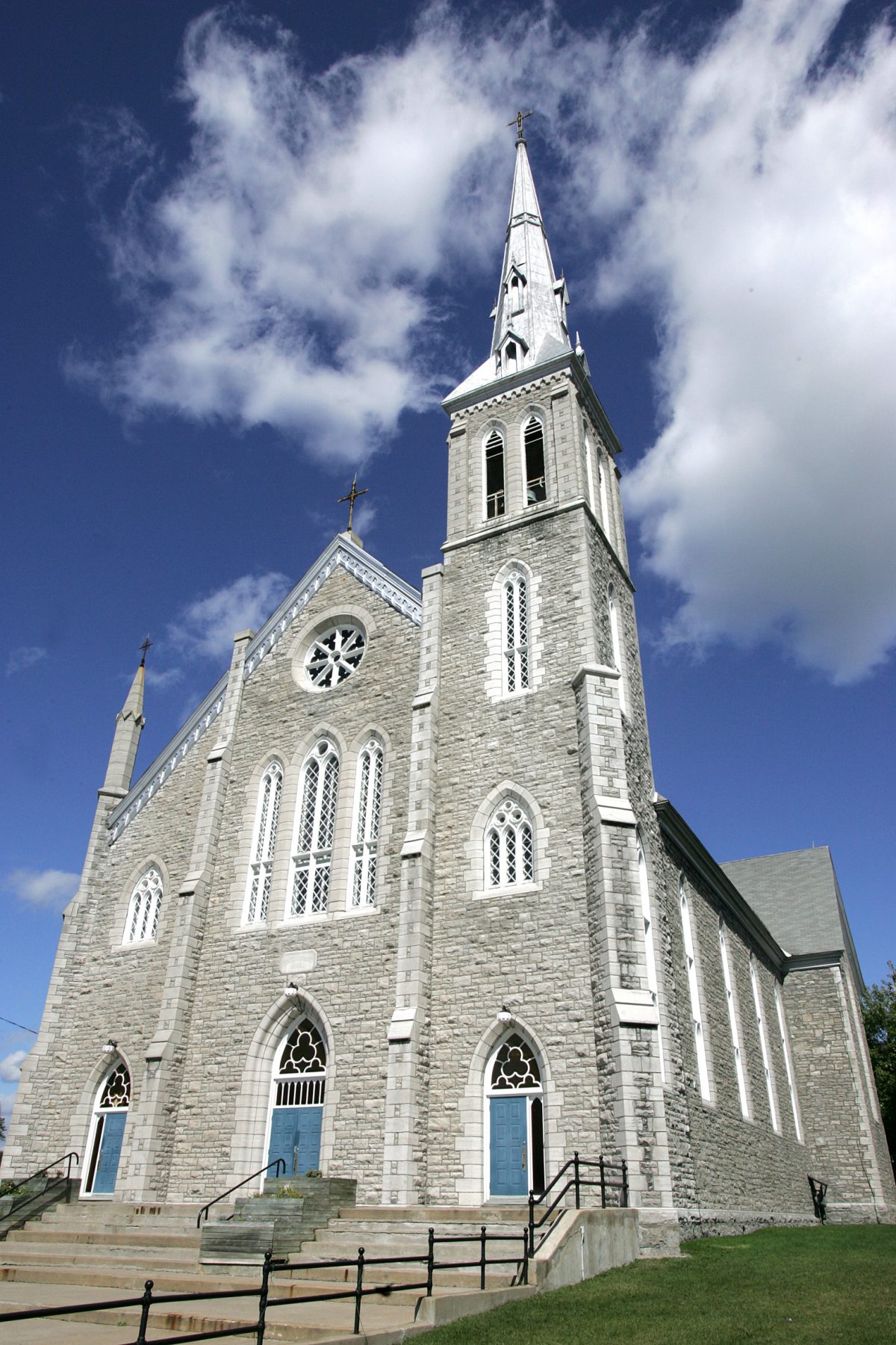 Église et presbytère de Saint-François-de-Sales