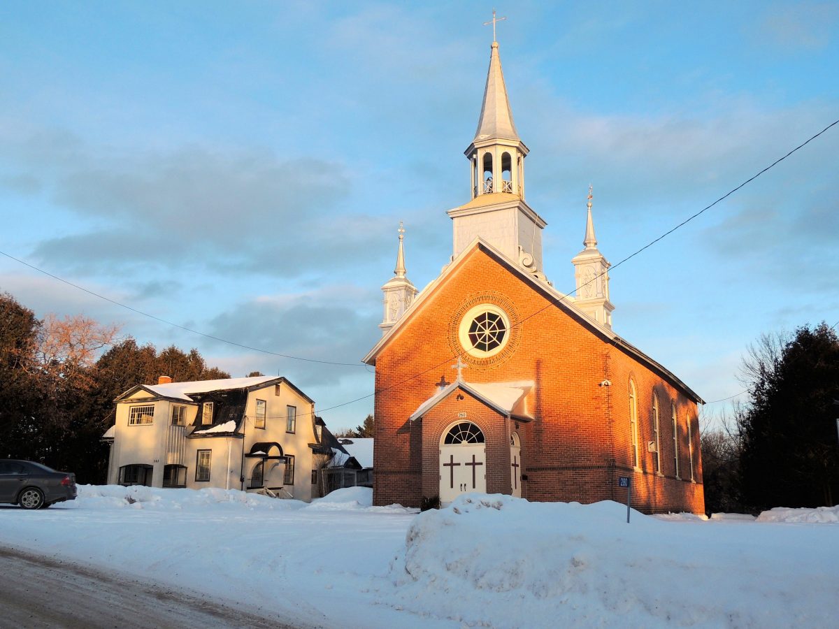 Église Saint-Martin, Low, Martindale. Photo : Gérald Arbour